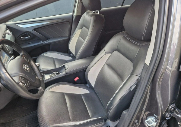 Toyota Avensis cena 79900 przebieg: 88241, rok produkcji 2018 z Rybnik małe 529